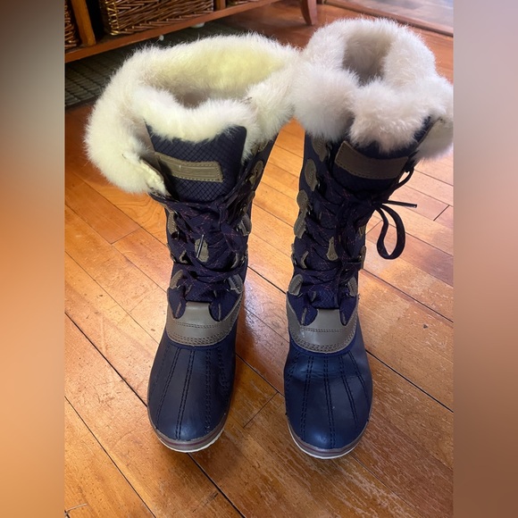 L.L. Bean Blue and Brown Snow Boots - Picture 2 of 4